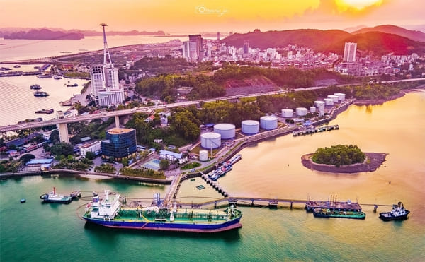 Điều kiện trở thành thương nhân kinh doanh xuất nhập khẩu xăng dầu